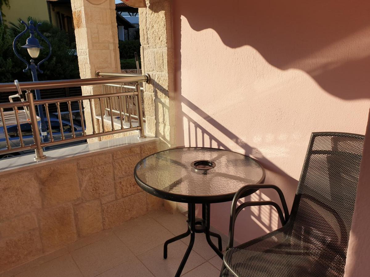 Fouli House Aparthotel Pefkochori Exterior photo